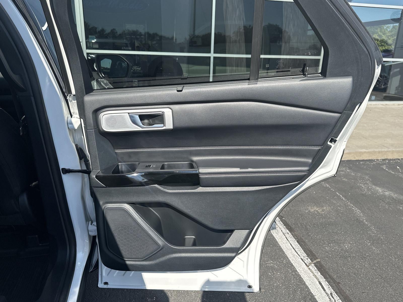 2021 Ford Explorer Base