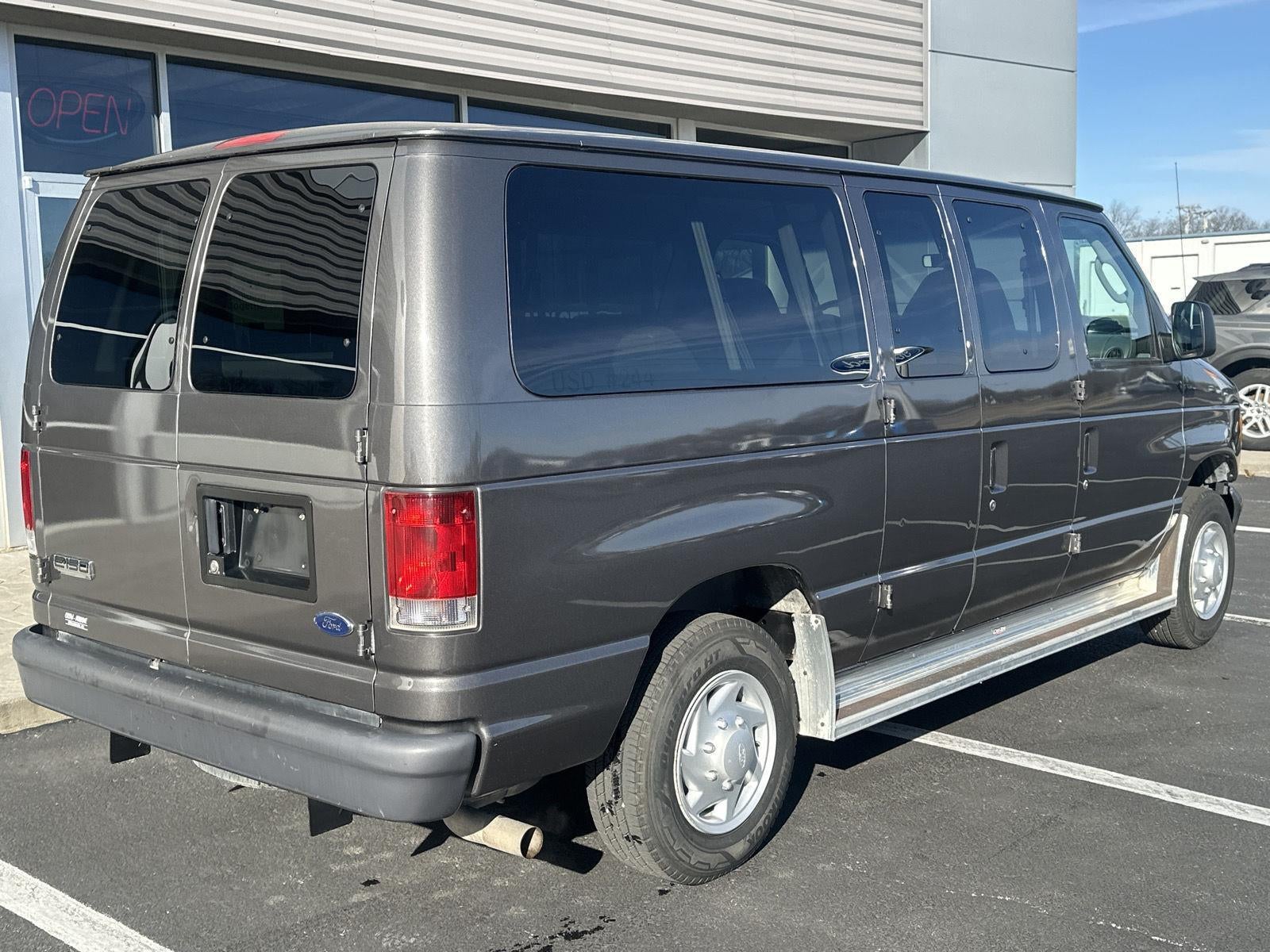 2007 Ford Econoline Wagon Base