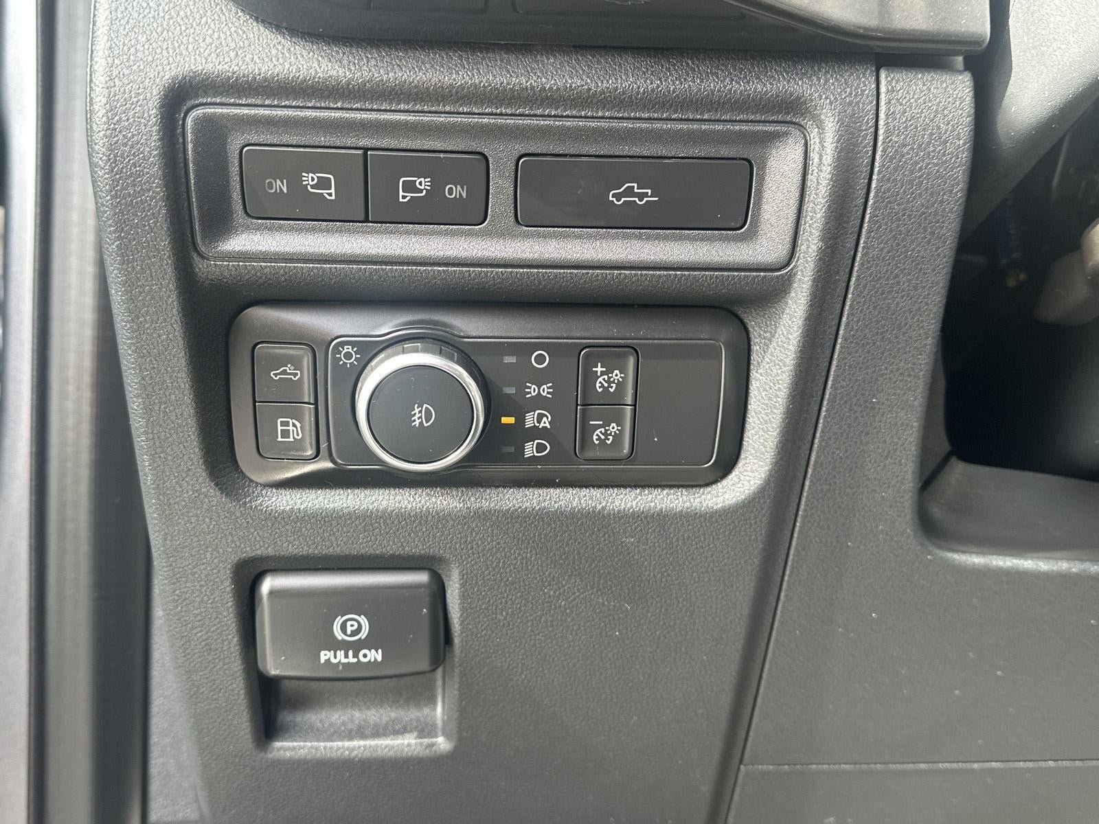 2021 Ford F-150 Base