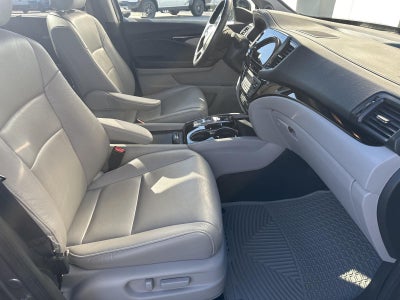 2020 Honda Pilot Touring 8-Passenger