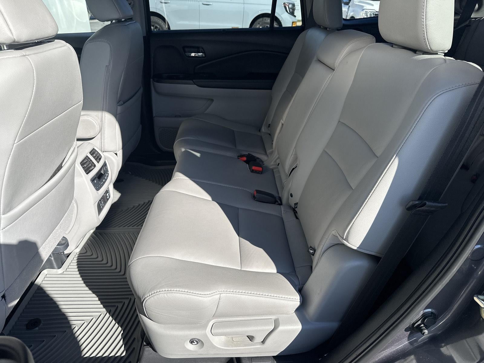 2020 Honda Pilot Touring 8-Passenger