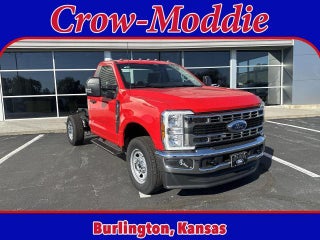 2026 Ford Super Duty F-350 SRW XL 4WD Reg Cab 145" WB 60" CA