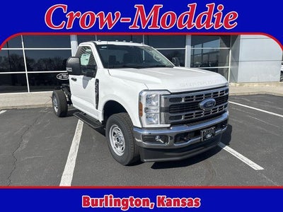 2026 Ford Super Duty F-350 SRW XL 4WD Reg Cab 145" WB 60" CA