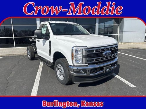 2026 Ford Super Duty F-350 SRW XL 4WD Reg Cab 145" WB 60" CA
