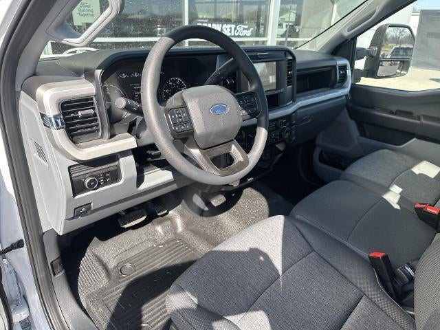 2026 Ford Super Duty F-350 SRW XL 4WD Reg Cab 145" WB 60" CA