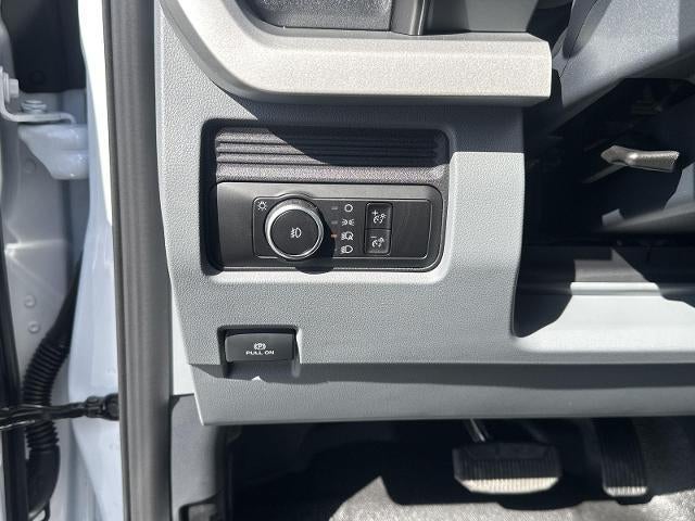 2026 Ford Super Duty F-350 SRW XL 4WD Reg Cab 145" WB 60" CA