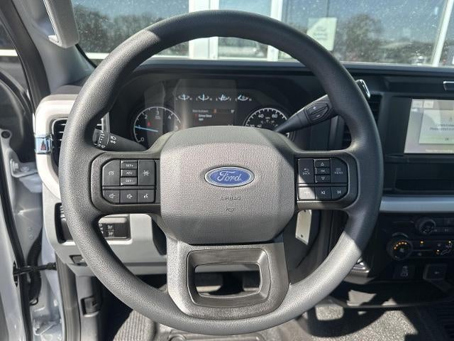 2026 Ford Super Duty F-350 SRW XL 4WD Reg Cab 145" WB 60" CA