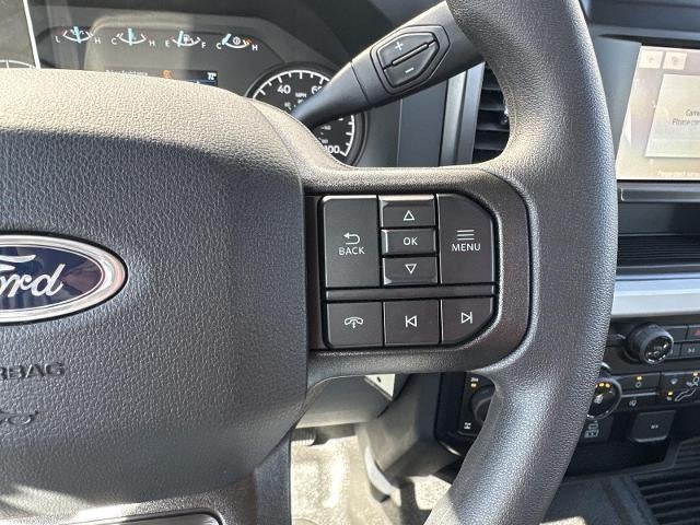 2026 Ford Super Duty F-350 SRW XL 4WD Reg Cab 145" WB 60" CA