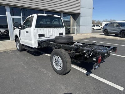 2026 Ford Super Duty F-350 SRW XL 4WD Reg Cab 145" WB 60" CA