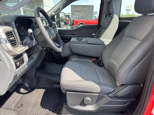 2026 Ford Super Duty F-350 DRW XL 4WD Reg Cab 169" WB 84" CA