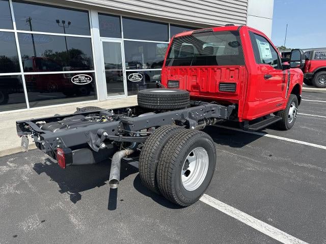 2026 Ford Super Duty F-350 DRW XL 4WD Reg Cab 169" WB 84" CA