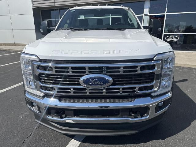2026 Ford Super Duty F-450 DRW XL 4WD Reg Cab 145" WB 60" CA