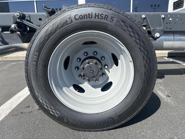 2026 Ford Super Duty F-450 DRW XL 4WD Reg Cab 145" WB 60" CA
