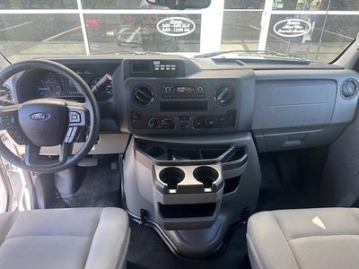 2025 Ford E-Series Cutaway E-350 SRW 138" WB