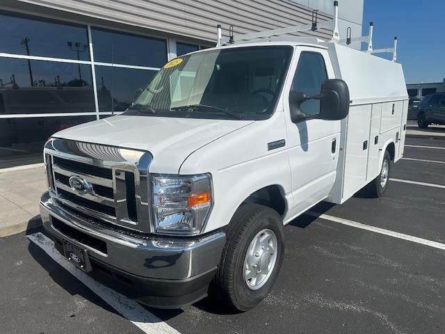 2025 Ford E-Series Cutaway E-350 SRW 138" WB