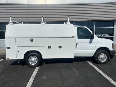 2025 Ford E-Series Cutaway E-350 SRW 138" WB