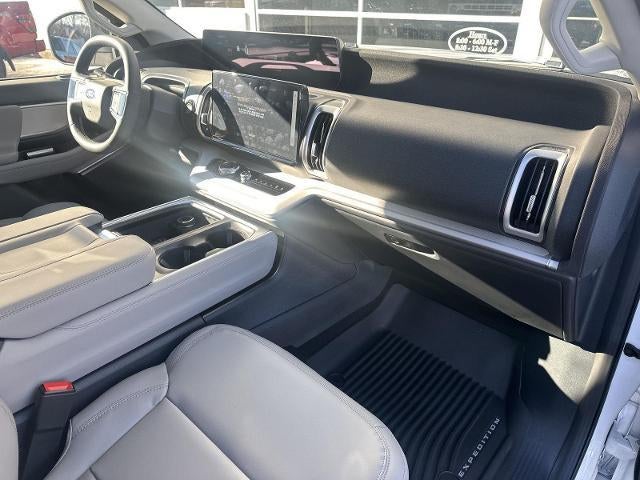 2026 Ford Expedition Active 4x4