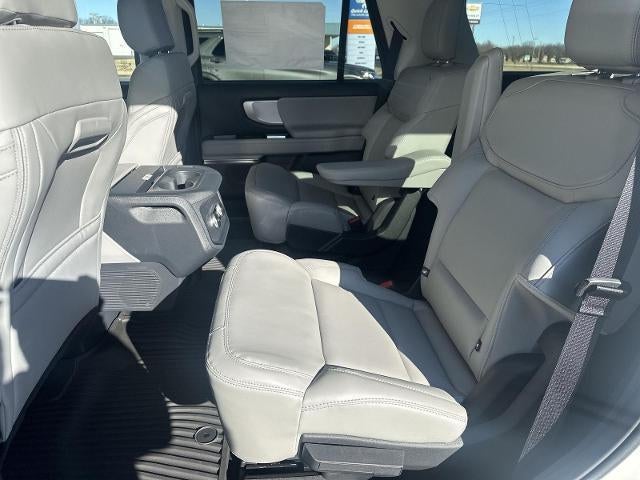 2026 Ford Expedition Active 4x4