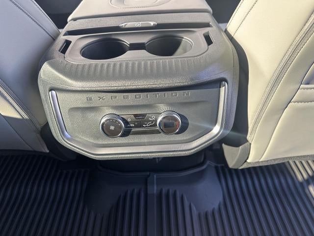 2026 Ford Expedition Active 4x4