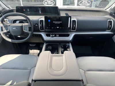 2027 Ford Expedition Active 4x4