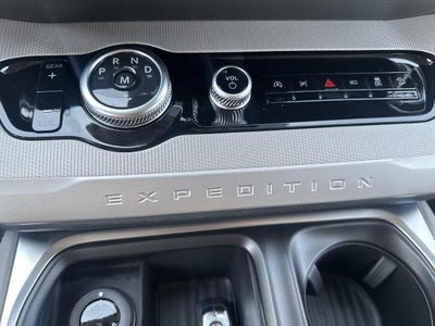 2027 Ford Expedition Active 4x4