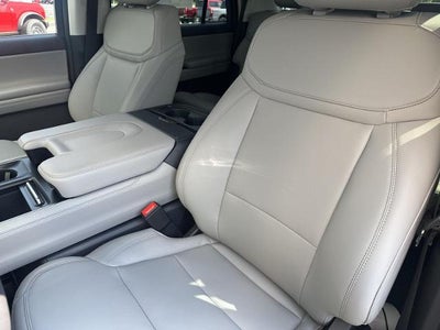 2027 Ford Expedition Active 4x4