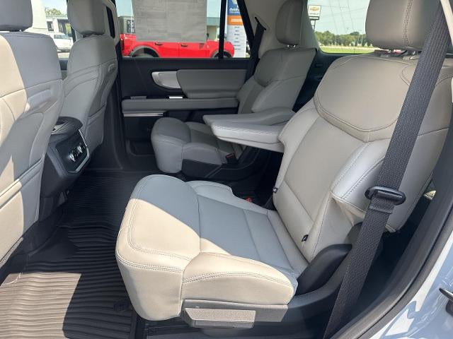 2027 Ford Expedition Active 4x4