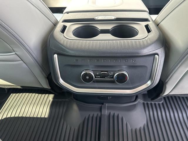 2027 Ford Expedition Active 4x4