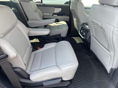 2027 Ford Expedition Active 4x4