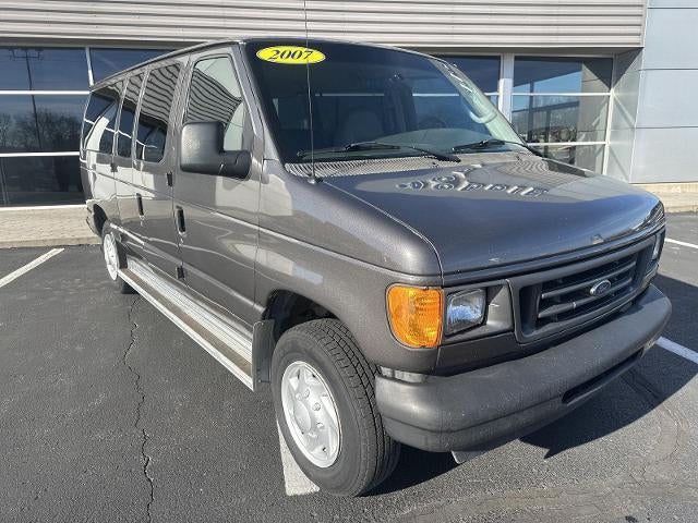 Used 2007 Ford Econoline Wagon XL with VIN 1FMNE11L47DA87079 for sale in Burlington, KS