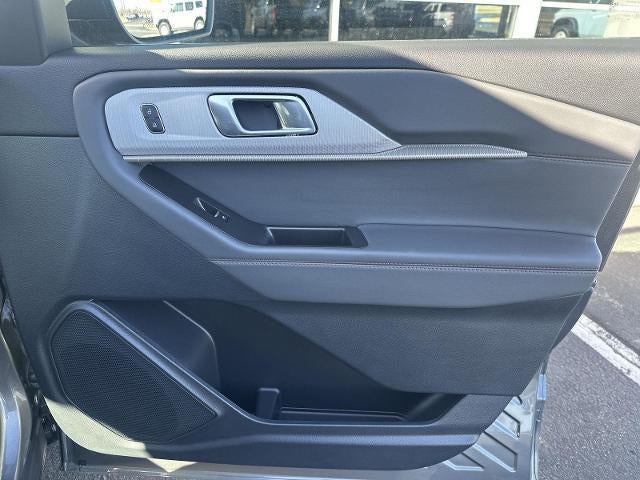 2025 Ford Explorer Active 4WD
