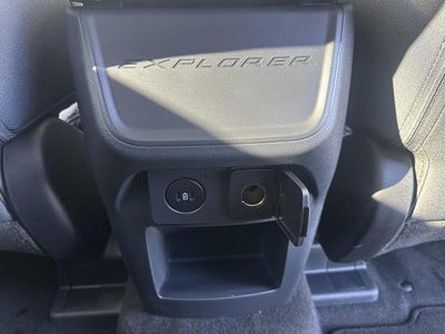 2025 Ford Explorer Active 4WD