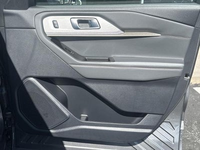 2026 Ford Explorer Active w/100A Pkg 4WD