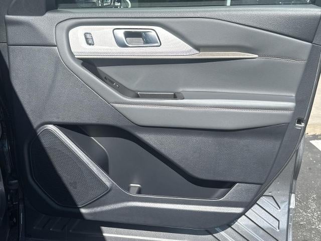 2026 Ford Explorer Active w/100A Pkg 4WD