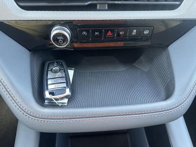 2026 Ford Explorer Active w/100A Pkg 4WD