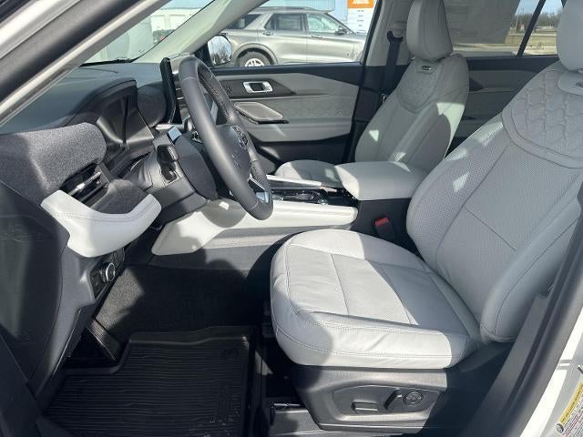 2026 Ford Explorer Platinum 4WD