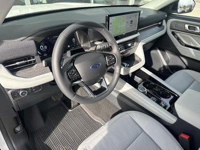 2026 Ford Explorer Platinum 4WD