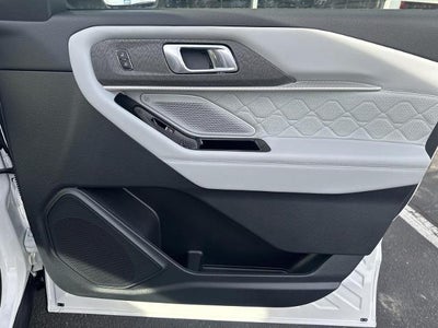 2026 Ford Explorer Platinum 4WD