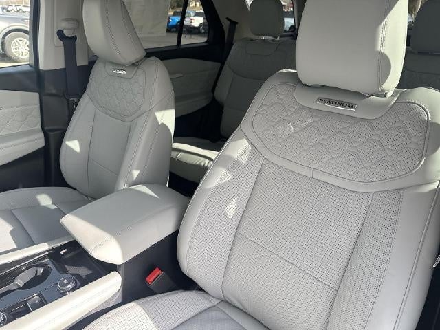 2026 Ford Explorer Platinum 4WD