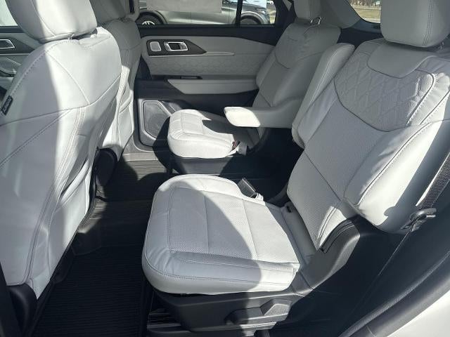 2026 Ford Explorer Platinum 4WD