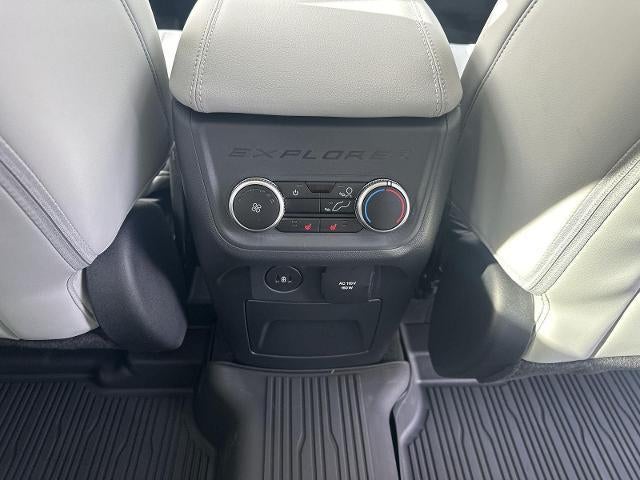 2026 Ford Explorer Platinum 4WD