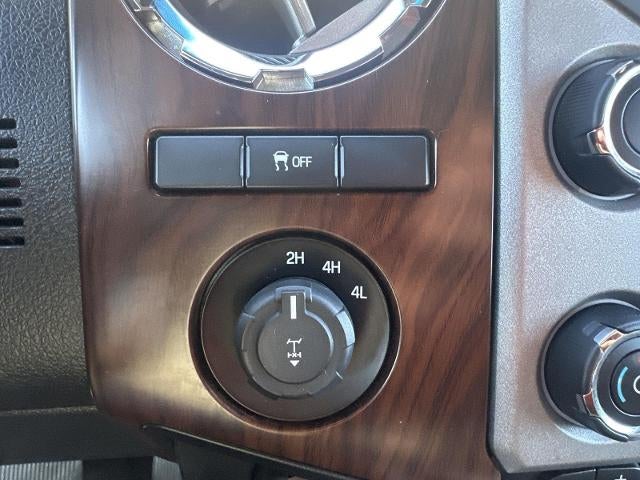 2015 Ford Super Duty F-250 SRW 4WD Crew Cab 6-3/4 Ft Box Lariat