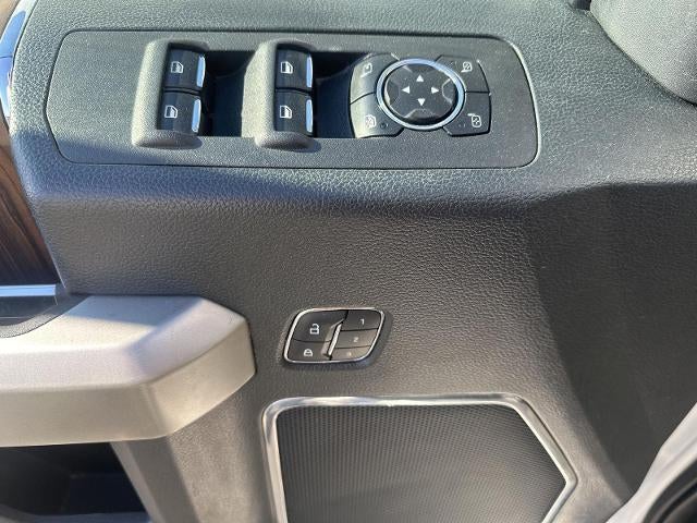 2016 Ford F-150 4WD SuperCrew 5-1/2 Ft Box Lariat