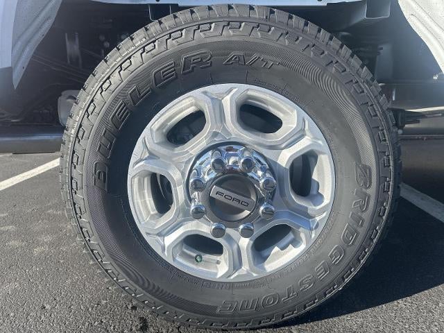 2026 Ford Super Duty F-350 SRW XL 4WD Reg Cab 8' Box