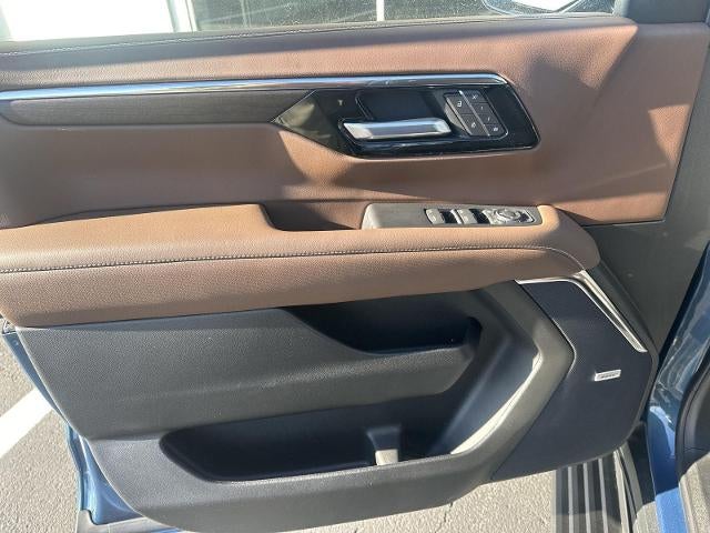 2025 Chevrolet Suburban 4WD High Country