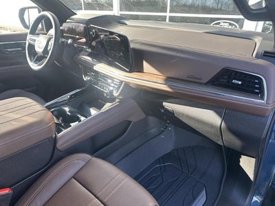 2025 Chevrolet Suburban 4WD High Country