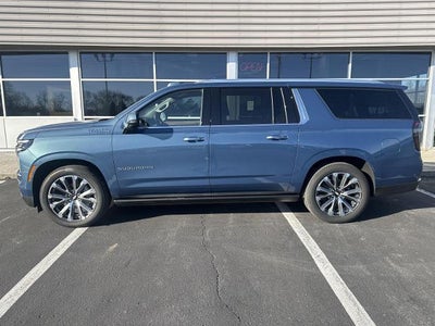 2025 Chevrolet Suburban 4WD High Country