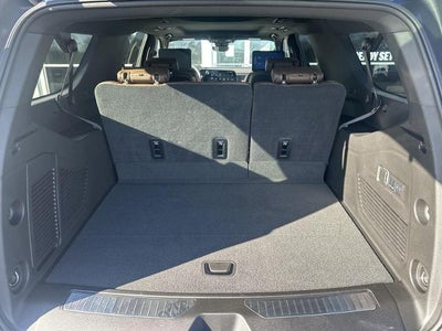 2025 Chevrolet Suburban 4WD High Country
