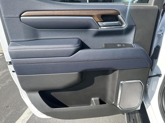 2022 Chevrolet Silverado 1500 Crew Cab Short Box 4-Wheel Drive High Country