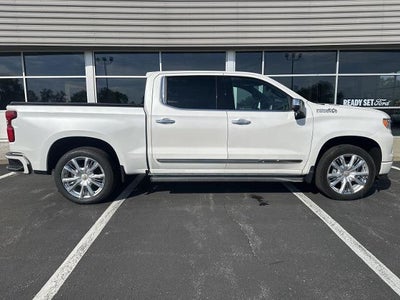 2022 Chevrolet Silverado 1500 Crew Cab Short Box 4-Wheel Drive High Country